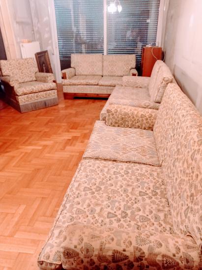 Σαλόνι από μασίφ ξύλο με τρεις καναπέδες και μία πολυθρόνα Αθήνα νομού Αττικής - Αθηνών, Αττική Έπιπλα - Είδη σπιτιού / κήπου Πωλούνται (φωτογραφία 1)