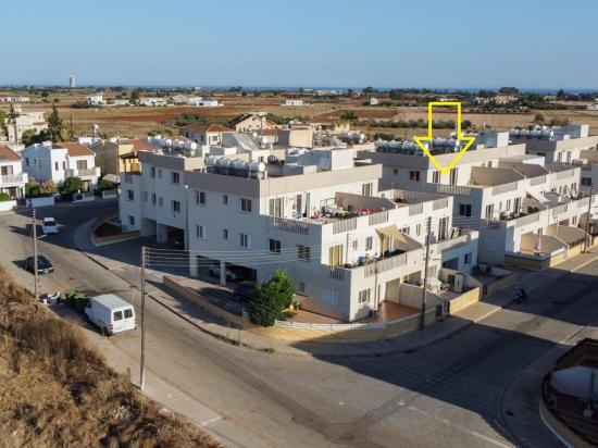 2-bedroom penthouse to rent Αμμόχωστος νομού Κύπρου (νήσος), Κύπρος Σπίτια / Ενοικιαζόμενα διαμερίσματα Ακίνητα (φωτογραφία 1)