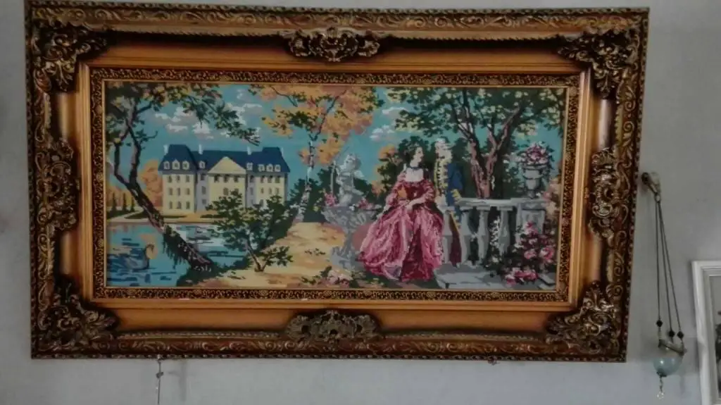 κεντημα στο χέρι με ξύλινη κορνίζα