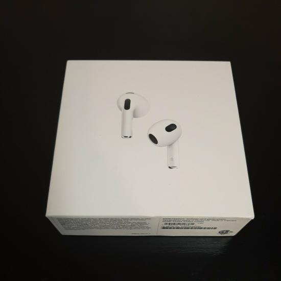 Apple AirPods Original 3rd refurbished Πάτρα νομού Αχαϊας, Πελοπόννησος Κινητά τηλέφωνα - Αξεσουάρ Πωλούνται (φωτογραφία 1)