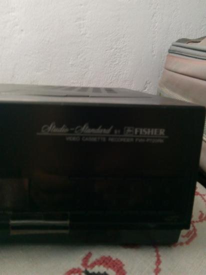 Video cassette recorder Fisher Περαμα νομού Αττικής - Πειραιώς / Νήσων, Αττική Μουσική - CD - Δίσκοι Πωλούνται (φωτογραφία 1)