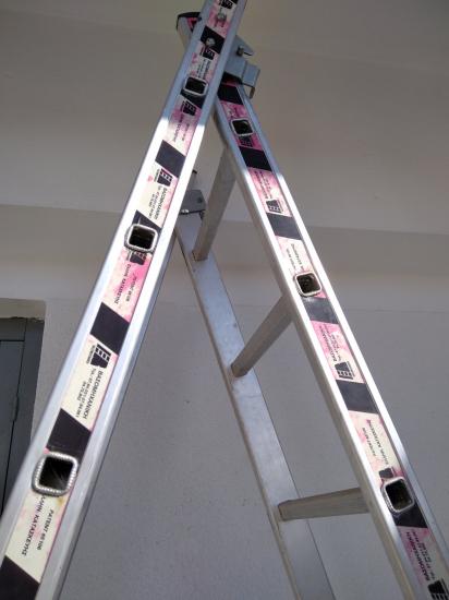 Βιομηχανική σκάλα αλουμινίου διπλή επεκτεινόμενη 2x8 σκαλιά Αθήνα νομού Αττικής - Αθηνών, Αττική Εργαλεία - Βιομηχανικά είδη Πωλούνται (φωτογραφία 1)