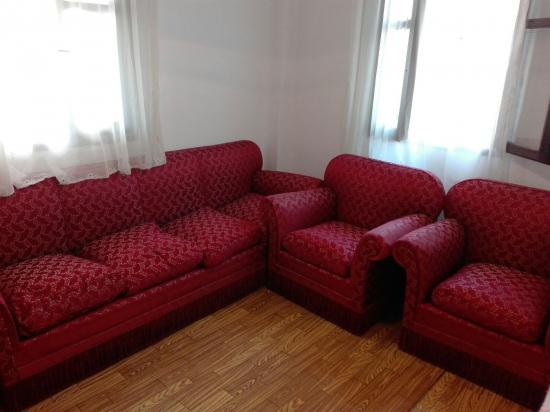 καναπές και δύο πολυθρόνες σε άριστη κατάσταση Λαγκαδας νομού Θεσσαλονίκης, Μακεδονία Έπιπλα - Είδη σπιτιού / κήπου Πωλούνται (φωτογραφία 1)