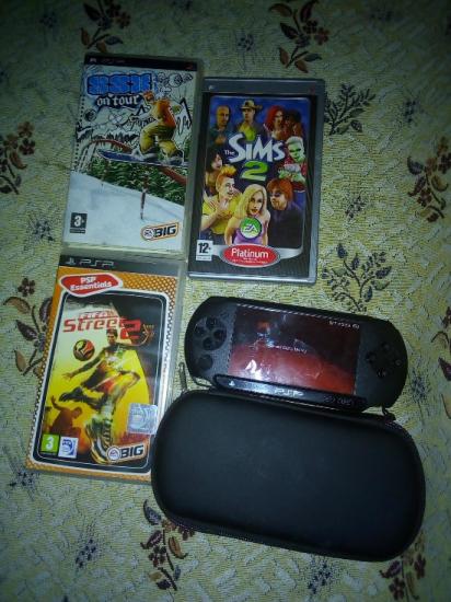 κονσόλα Playstation Portable Σταυρουπολη νομού Θεσσαλονίκης, Μακεδονία Παιχνίδια - Βιντεοκονσόλες Πωλούνται (φωτογραφία 1)