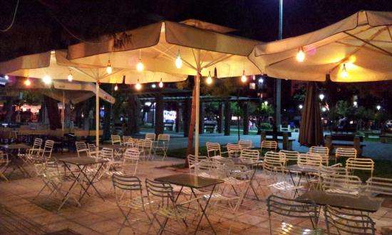 Ομπρέλες πλατείας αντιανεμικές, 4μ * 3μ Πάτρα νομού Αχαϊας, Πελοπόννησος Επιχειρήσεις Πωλούνται (φωτογραφία 1)