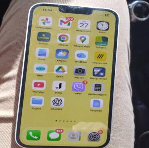 Πωλείται  I phone 16e σχεδόν αμεταχείριστο. - (μικρογραφία 4)
