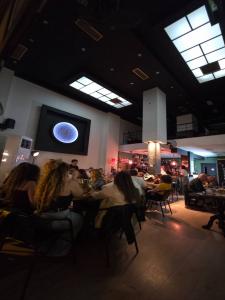 Πωλείται άμεσα λειτουργική καφετέρια 100τ.μ. - (μικρογραφία 10)