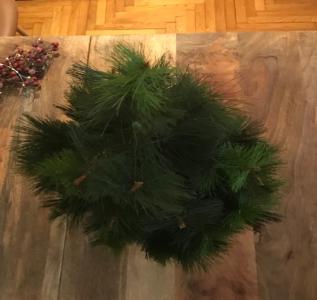 Χριστουγεννιάτικο δέντρο τεχνητό με βάση πουγκί (ύψος 62cm) - (μικρογραφία 4)