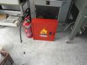 πυροσβεστηρας με το κουτι πυρασφαλειας (μικρογραφία)
