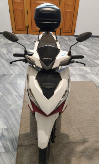 Πωλείται scooter HONDA Γλυφαδα νομού Αττικής - Αθηνών, Αττική Μοτοσυκλέτες - Σκούτερς Οχήματα (φωτογραφία 1)