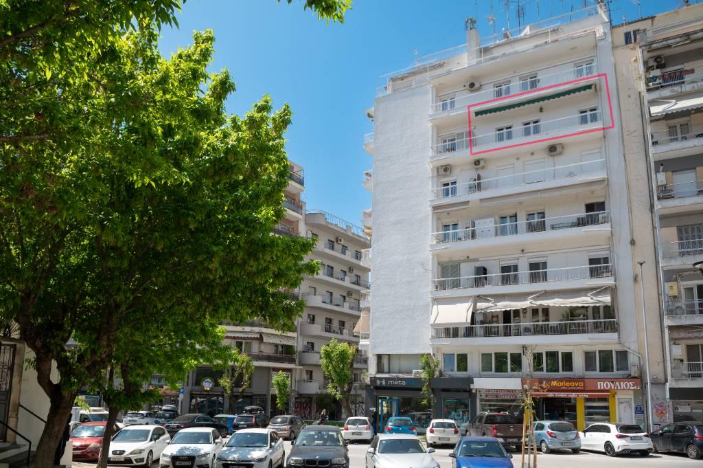 Διαμέρισμα στην Καμάρα πωλείται - αγγελίες για Σπίτια / Διαμερίσματα προς πώληση σε Θεσσαλονίκη - Ακίνητα στο Νομό Θεσσαλονίκης, Μακεδονία - FreeList.gr aggelia 305003 (φωτογραφία 1) Διαμέρισμα στην Καμάρα πωλείται - Θεσσαλονίκη Σπίτια / Διαμερίσματα προς πώληση | αγγελία 305003 FreeList.gr (φωτογραφία 1)