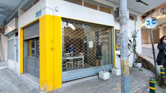 ΚΑΤΑΣΤΗΜΑ ΓΩΝΙΑΚΟ 35 τ.μ., Ρήγα Φεραίου 36-ΕΝΟΙΚΙΑΖΕΤΑΙ Νεαπολη νομού Θεσσαλονίκης, Μακεδονία Πωλήσεις / Ενοικιάσεις καταστημάτων Ακίνητα (φωτογραφία 1)