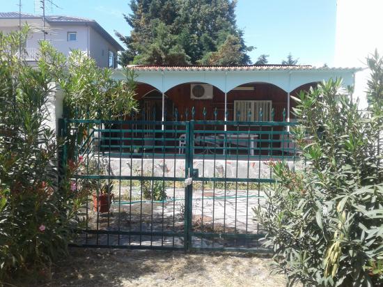 Πωλείται μονοκατοικία Νεα Μουδανια νομού Χαλκιδικής, Μακεδονία Σπίτια / Διαμερίσματα προς πώληση Ακίνητα (φωτογραφία 1)