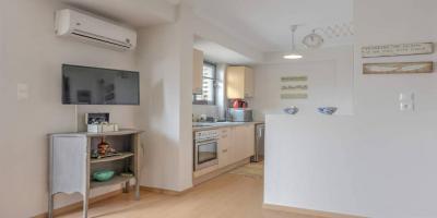 V & V Apartment with Acropolis View