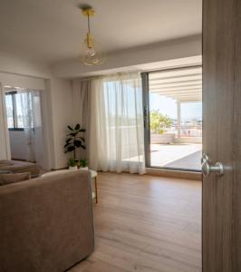 V & V Apartment with Acropolis View - (μικρογραφία 4)