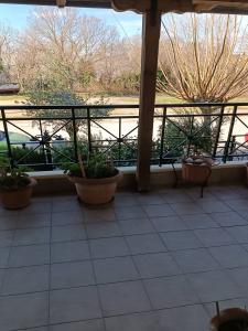 acious 4-Bedroom Split-Level Villa in Nea Michaniona with Ga - (μικρογραφία 6)