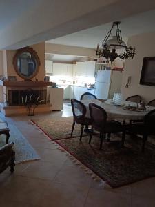 acious 4-Bedroom Split-Level Villa in Nea Michaniona with Ga - (μικρογραφία 9)