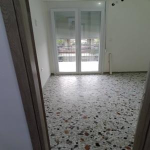 Ενοικιάζεται διαμέρισμα 1 ορόφου στον Αυλώνα Αττικής. - (μικρογραφία 5)