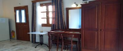 ΕΝΟΙΚΙΑΖΕΤΑΙ μονόχωρη ΓΚΑΡΣΟΝΙΕΡΑ στην Ερμούπολη - (μικρογραφία 7)