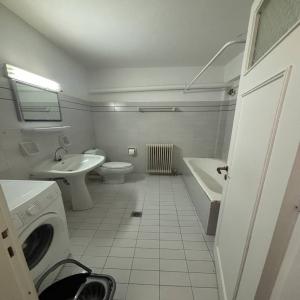 Ενοικιάζεται οροφοδιαμέρισμα 60 τ.μ. κεντρικό στη Μυτιλήνη - (μικρογραφία 5)