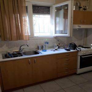 Επιπλωμένο Διαμέρισμα στην Άνω Πόλη Θεσσαλονίκης - (μικρογραφία 2)