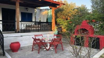 Μονοκατοικία με κήπο στη Ν.Ηράκλεια(πρώτο χωριό Ν.Χαλκιδικής - (μικρογραφία 2)