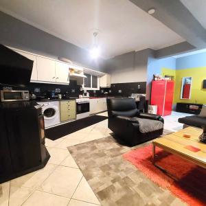 triari diamerisma plires epiplomeno 6947405940