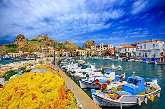 Μπαργούμαν και σερβιτόρα ζητούνται για beach bar στ Λημνο Μύρινα Λήμνου νομού Λέσβου, Νησιά Αιγαίου Εστιατόρια - Καφέ - Μπαρ Εργασία (φωτογραφία 1)