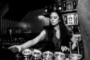 Ζητείται άμεσα barwoman,εμφανίσιμη για Cafe- Bar στην Λέσβος (μικρογραφία)