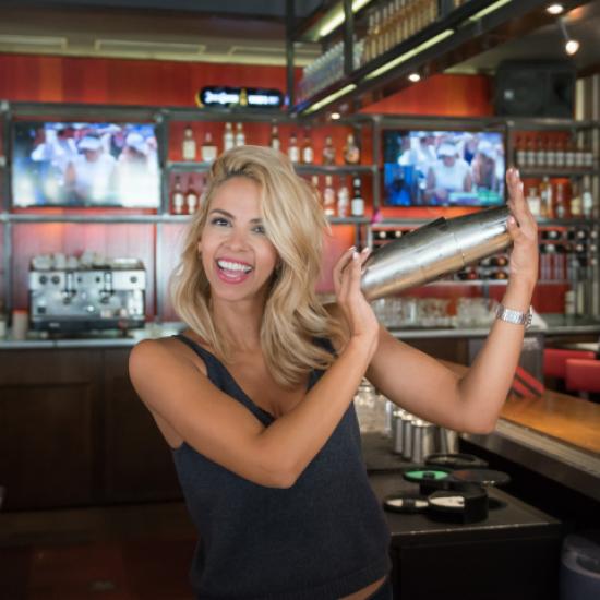 Ζητείται barwoman έμπειρη σε Cafe-Βar-restaurant στην Πάτρα Πάτρα νομού Αχαϊας, Πελοπόννησος Εστιατόρια - Καφέ - Μπαρ Εργασία (φωτογραφία 1)