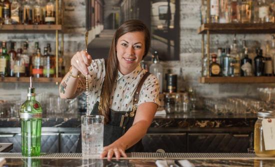 Ζητείται barwoman,εμφανίσιμη για Cafe-Bar-Clup στην Μήλος με Μηλος νομού Κυκλάδων, Νησιά Αιγαίου Εστιατόρια - Καφέ - Μπαρ Εργασία (φωτογραφία 1)