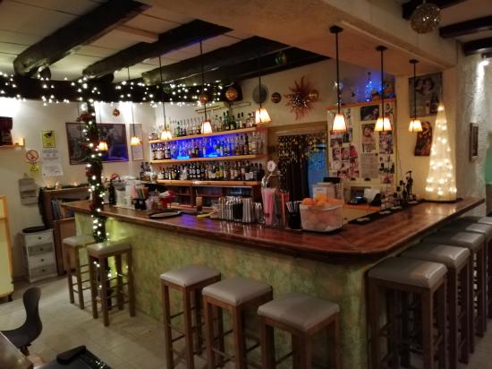 Ζητείται νεος/α  για καφέ μπαρ στο λιμανάκι του μακρυ γιαλου Ιεραπετρα νομού Λασιθίου, Κρήτη Εστιατόρια - Καφέ - Μπαρ Εργασία (φωτογραφία 1)