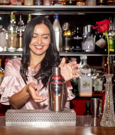 Ζητούνται έμπειρες, Barwoman για Πελοπόννησος Αμοιβή 80 ευρώ Ναύπλιο νομού Αργολίδος, Πελοπόννησος Εστιατόρια - Καφέ - Μπαρ Εργασία (φωτογραφία 1)