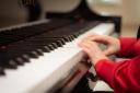 Μαθήματα πιάνου και θεωρίας της μουσικης (μικρογραφία)