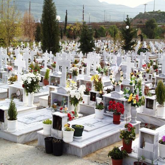Ανάβω το καντήλι και περιποίηση τάφου 15 ευρώ την ημέρα. Νεα Μουδανια νομού Χαλκιδικής, Μακεδονία Άλλες υπηρεσίες Υπηρεσίες (φωτογραφία 1)
